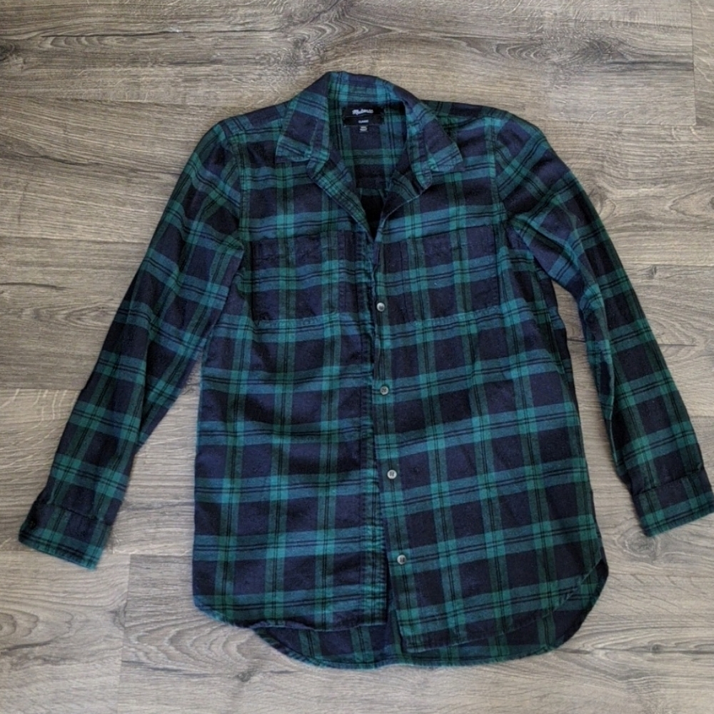 Madewell button down size xxs. Fits more like xs.